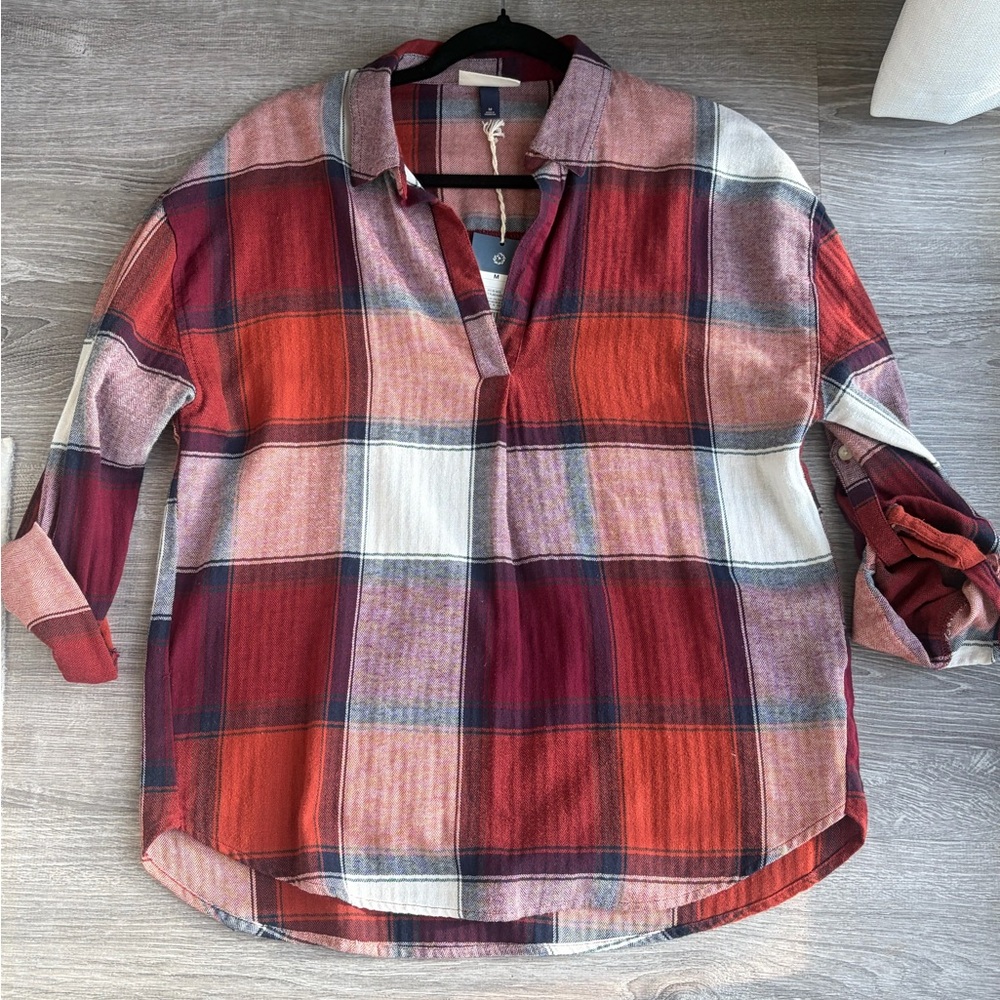 NWT Universal Thread Women’s Plaid Top